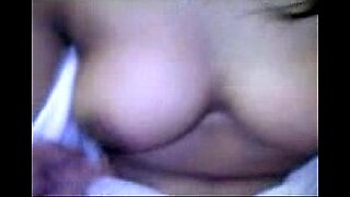 girl discharg mony mouth