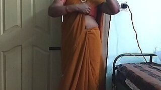 mulla aunty sex in saree