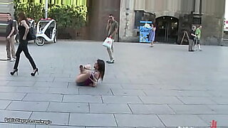 pretty jogger convinced to flashed her body and gets fucked for cash