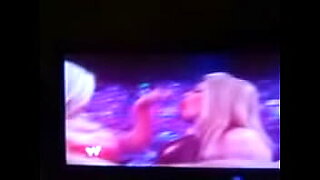 wwe lesbian divas sable and torrie wilson fuck each other with dildos