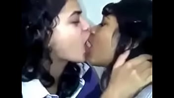 italian lesbians kissing
