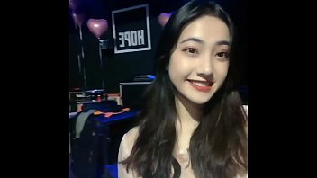 beautiful asian girl squirt solo