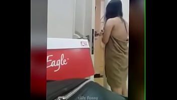 vivian pinay maid in sabahiya kuwait bathroom phone skype sex