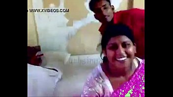 indian aunty shaving pussy hair