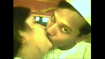 malayalam hot mallu aunty lip to lip kissing andseduction