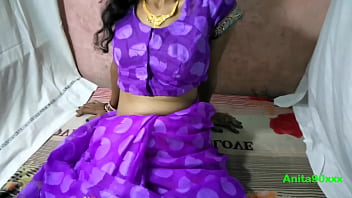 desi chachi saree