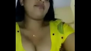 beautiful indian aunties dress change and show boobs