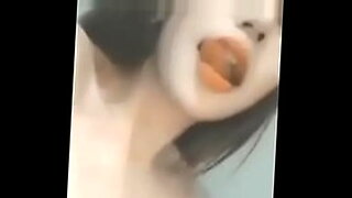 vivian pinay maid in sabahiya kuwait bathroom phone skype sex