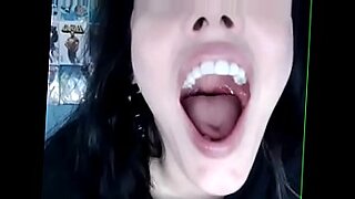 public outdoor xxx pink lips pussy licking and sucking