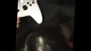 mom play games with son