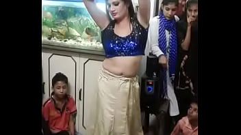 desi hot nude couple dance on the stage