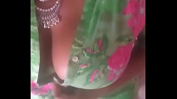 indian mature aunty undressing