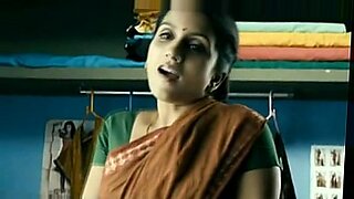 tamil actress kushboo boobs