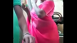 indian aunty dress changing nude