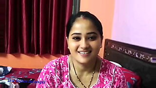 indian rich money girl ki chudai videos clips hindi audio ke sath