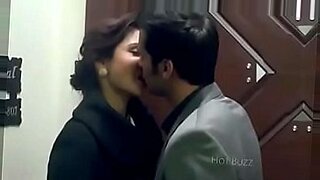 sunny leone getting her vagina licked by men
