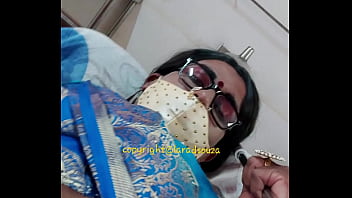 desi saree sleeping mummy